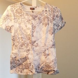 EUC Jaanuu Scrub top